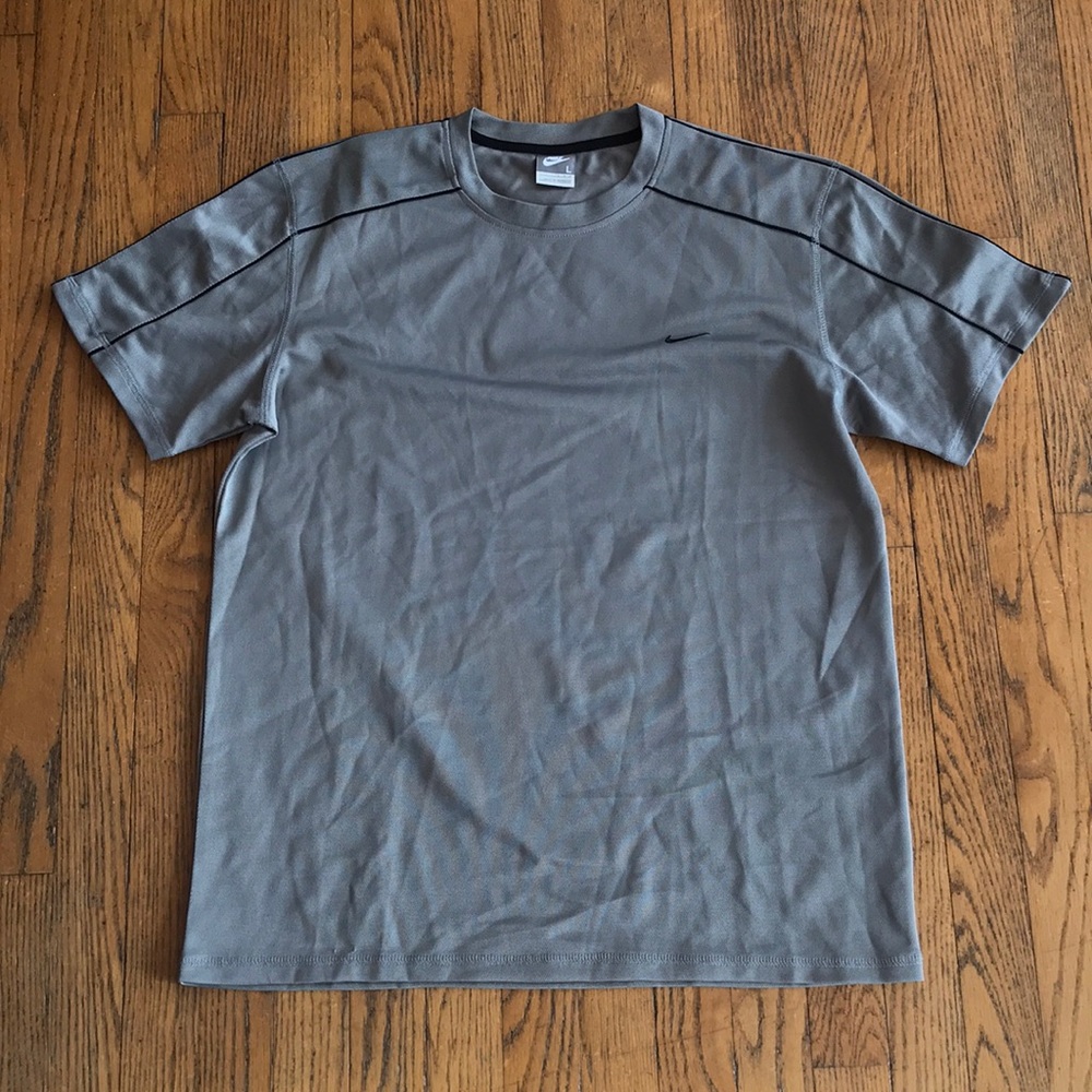 NWOT Nike men’s sports tee. Size L
